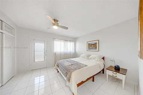 1015 SW 11th Avenue Hallandale Beach FL 33009