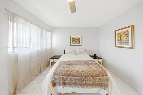 1015 SW 11th Avenue Hallandale Beach FL 33009