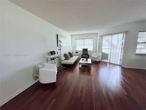 1300 SW 125th Avenue Pembroke Pines FL 33027