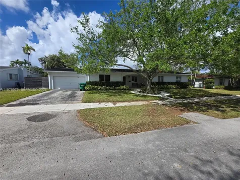 8620 SW 85th Avenue Miami FL 33143