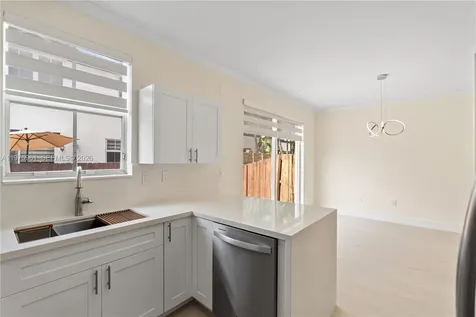 11476 NW 77th Lane Doral FL 33178