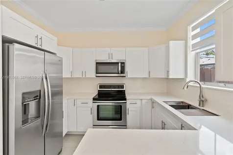 11476 NW 77th Lane Doral FL 33178
