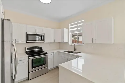 11476 NW 77th Lane Doral FL 33178
