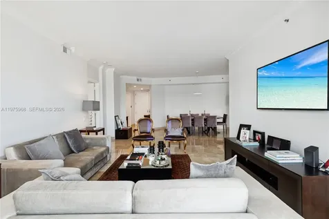 808 Brickell Key Drive Miami FL 33131