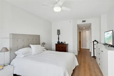 808 Brickell Key Drive Miami FL 33131