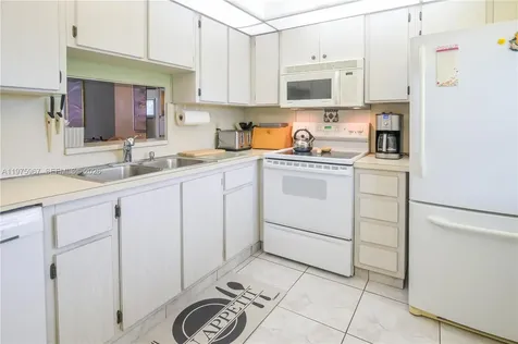101 SE 3rd Avenue Dania Beach FL 33004