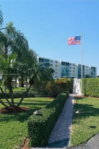 101 SE 3rd Avenue Dania Beach FL 33004