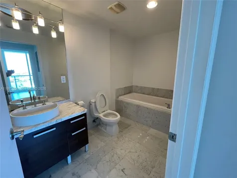 253 NE 2nd Street Miami FL 33132