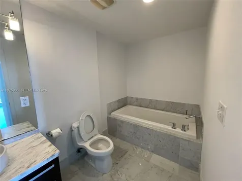 253 NE 2nd Street Miami FL 33132