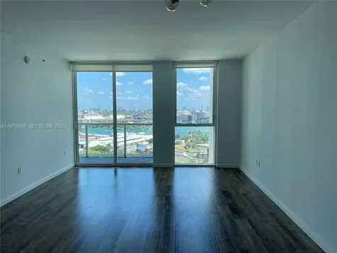 253 NE 2nd Street Miami FL 33132