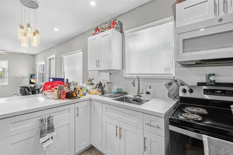 3705 NW 35th Avenue Miami FL 33142