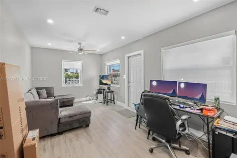 3705 NW 35th Avenue Miami FL 33142