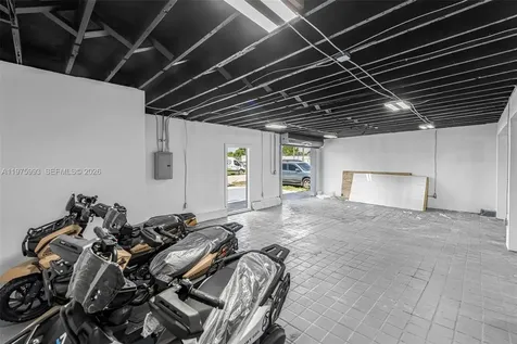 3705 NW 35th Avenue Miami FL 33142