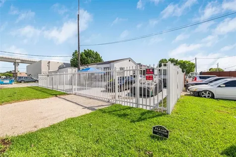 3705 NW 35th Avenue Miami FL 33142