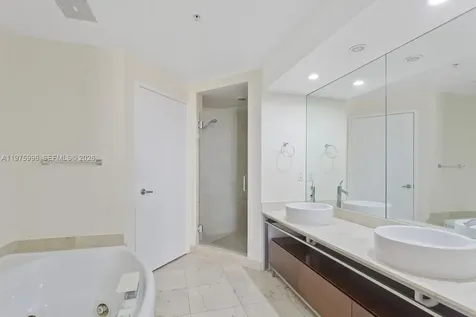 16275 Collins Avenue Sunny Isles Beach FL 33160