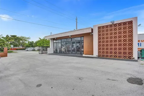 5595 NW 17th Avenue Miami FL 33142