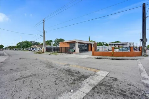 5595 NW 17th Avenue Miami FL 33142