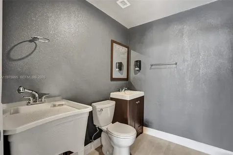5595 NW 17th Avenue Miami FL 33142