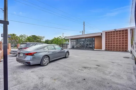 5595 NW 17th Avenue Miami FL 33142