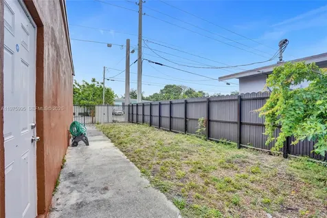 5595 NW 17th Avenue Miami FL 33142