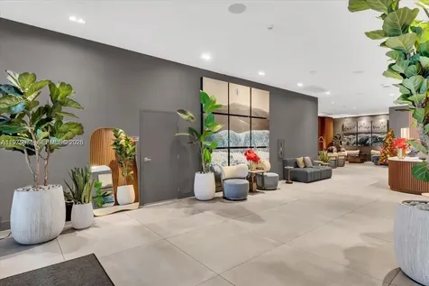 229 SW 9th Street Miami FL 33130