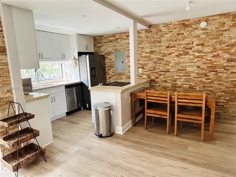 17021 N Bay Road Sunny Isles Beach FL 33160
