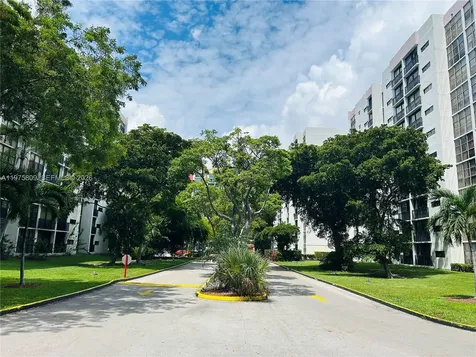 17021 N Bay Road Sunny Isles Beach FL 33160