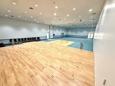 17021 N Bay Road Sunny Isles Beach FL 33160