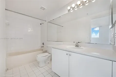 5099 NW 7th Street Miami FL 33126