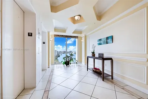 5099 NW 7th Street Miami FL 33126