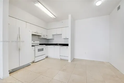 5099 NW 7th Street Miami FL 33126