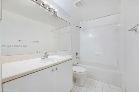5099 NW 7th Street Miami FL 33126