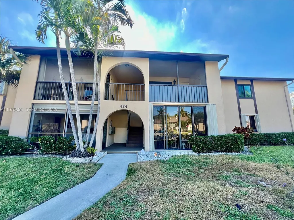 434 Pine Glen Lane Green Acres FL 33463