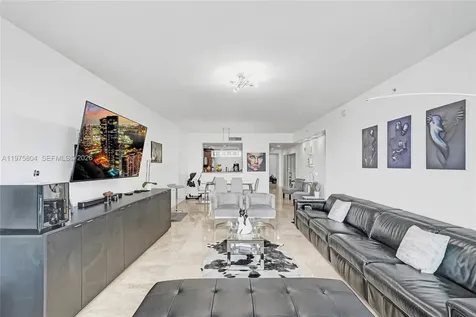 3330 NE 190th Street Aventura FL 33180