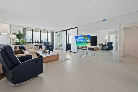 19101 NE 36th Court Aventura FL 33180
