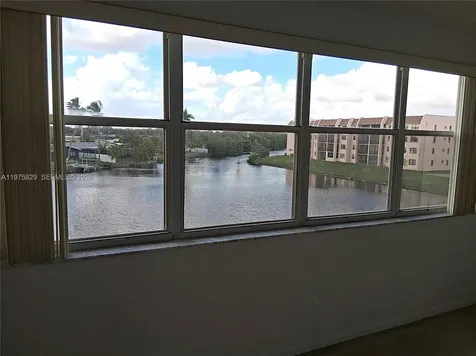 2635 NW 104th Avenue Sunrise FL 33322