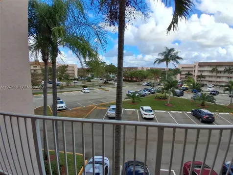 2635 NW 104th Avenue Sunrise FL 33322