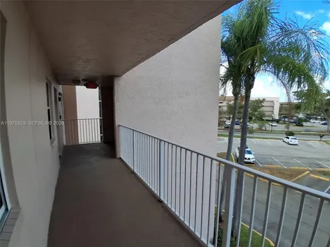 2635 NW 104th Avenue Sunrise FL 33322