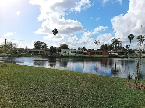 2635 NW 104th Avenue Sunrise FL 33322
