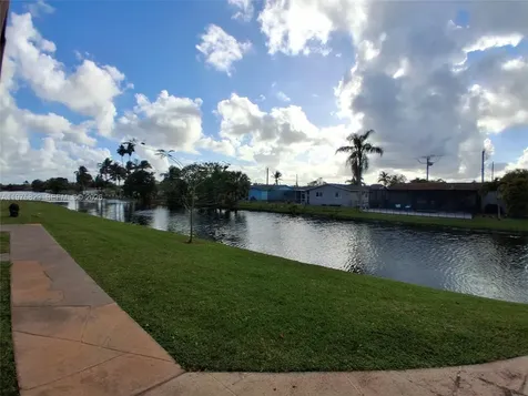 2635 NW 104th Avenue Sunrise FL 33322