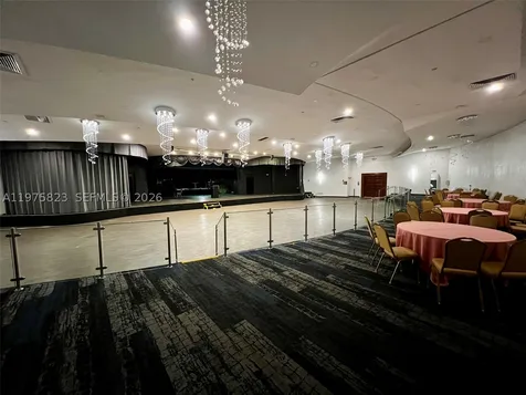 19201 Collins Avenue Sunny Isles Beach FL 33160
