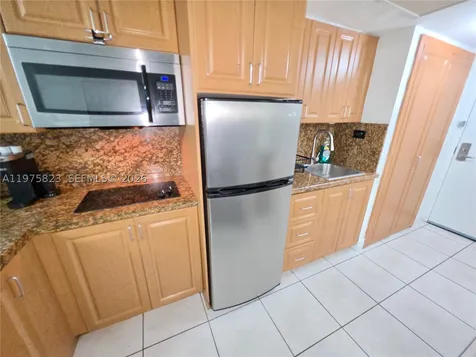 19201 Collins Avenue Sunny Isles Beach FL 33160