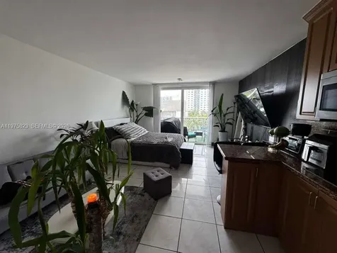 19201 Collins Avenue Sunny Isles Beach FL 33160