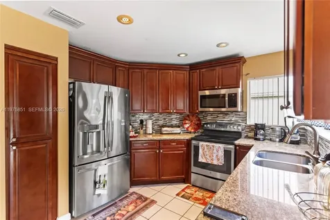 1071 SW 101st Terrace Pembroke Pines FL 33025
