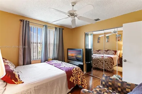 1071 SW 101st Terrace Pembroke Pines FL 33025