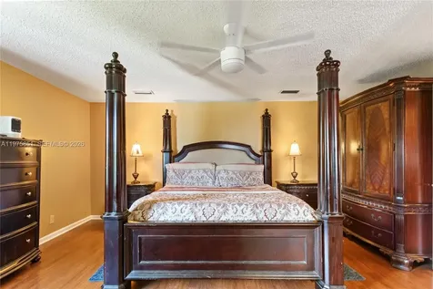 1071 SW 101st Terrace Pembroke Pines FL 33025