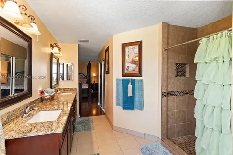 1071 SW 101st Terrace Pembroke Pines FL 33025