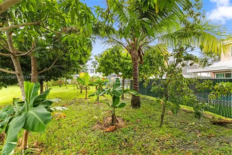 1071 SW 101st Terrace Pembroke Pines FL 33025