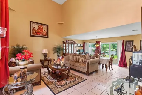 1071 SW 101st Terrace Pembroke Pines FL 33025
