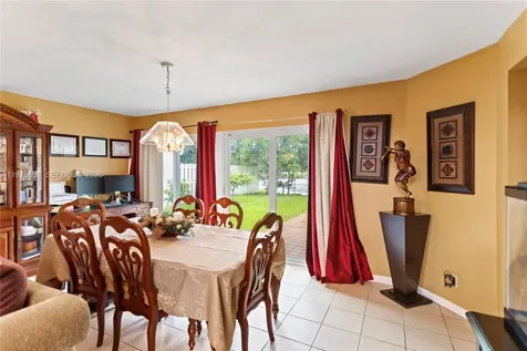 1071 SW 101st Terrace Pembroke Pines FL 33025